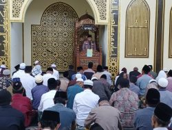 AKP Nisin Kapolsek Sempol Gelar Safari Jumat di Kaki Gunung Ijen