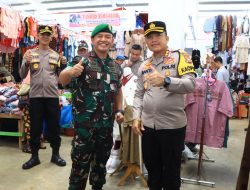 Kapolres Bersama Dandim 0423 Bengkulu Utara Sambangi Pasar Purwodadi Argamakmur Menjelang Hari Raya Idul Fitri 1447 H Pastikan Stabilitas Harga dan Keamanan
